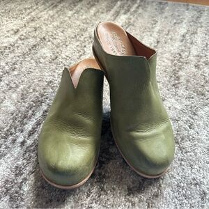 Kork-Ease Para Green Nubuck Leather Women's Mules